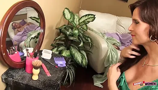 Only a slut like Syren De Mer can take a creampie after sex this easily