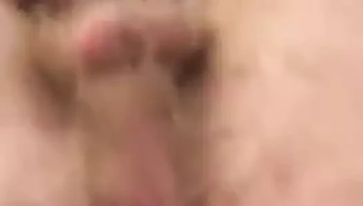Götle oynamayı seviyor