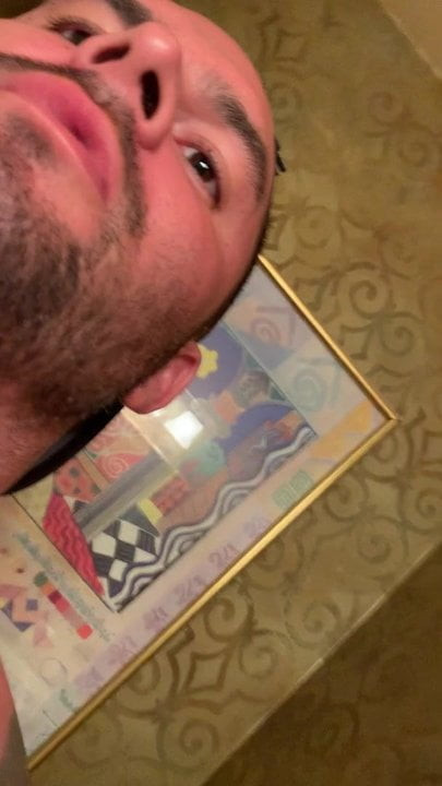 私のチンポをからかう