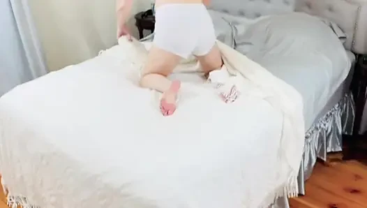 Asmr - elaina st james ganti baju tidur