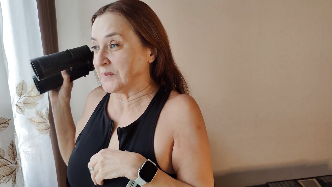 Voyeurs - Mi Esposa Y Yo Miramos a Través De Los Hindis Y Tenemos Sexo