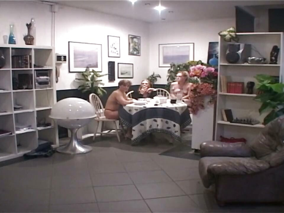 Petrecere sexuală acasă