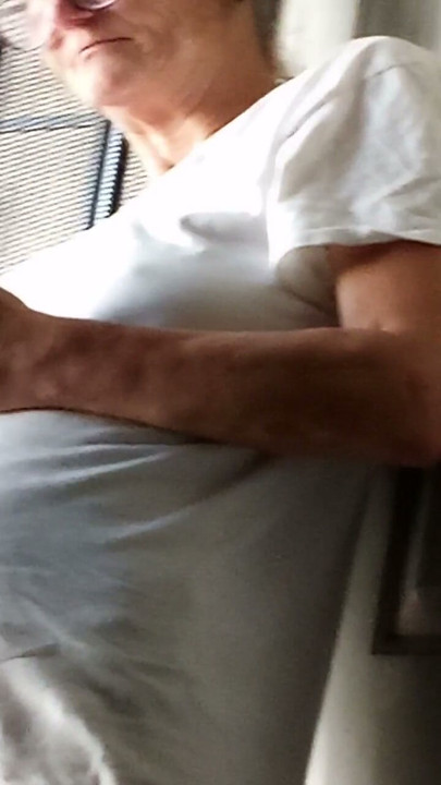 Sexy slut waiting for pizza | Clip 1