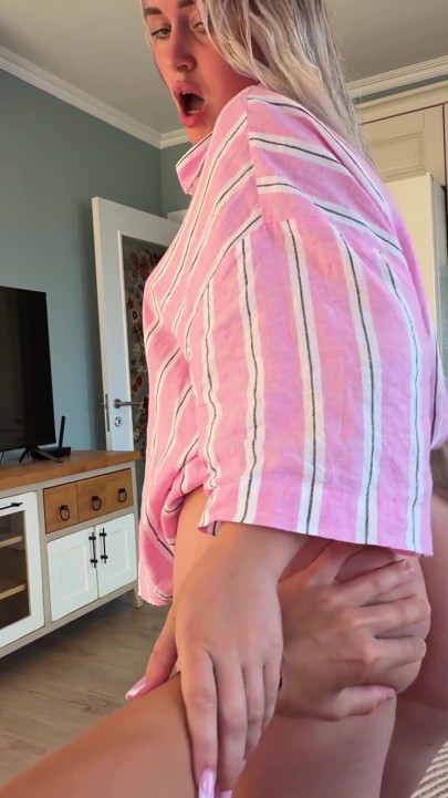 Fucking my best friend with a sexy ass – BarbieAngeL | Clip 1