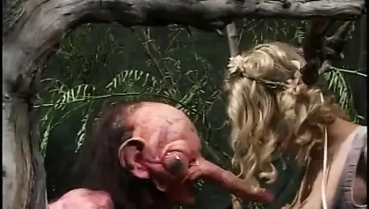 Big Pussy Blonde Chick Outside Hardcore Slammed by Long Nose Creature