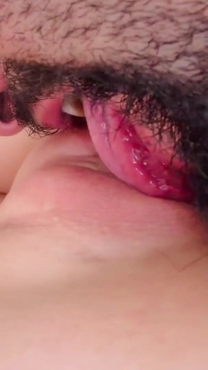 Intense CloseUp Pussy Eating, Bearded Guy Makes Her Cum Hard With His Tongue | Clip 1