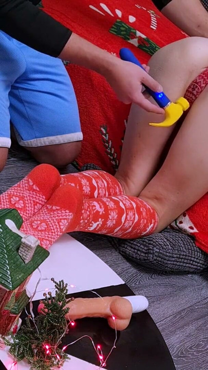 How To Celebrate The NEW YEAR RIGHT) Her GIFTS are Here | Clip 1