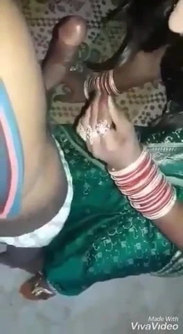Indian gay cross dresser sucking dick in saree