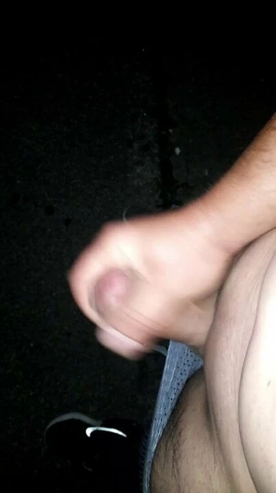 Street masturbiert