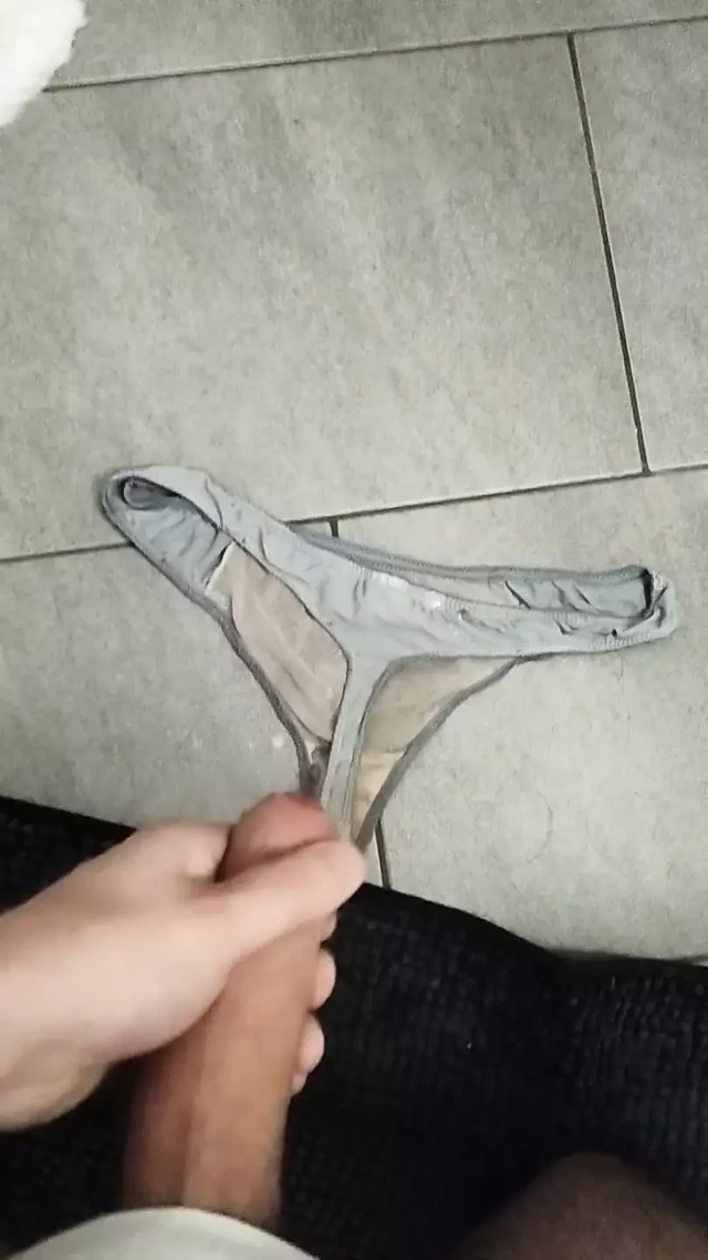 cum in panty2