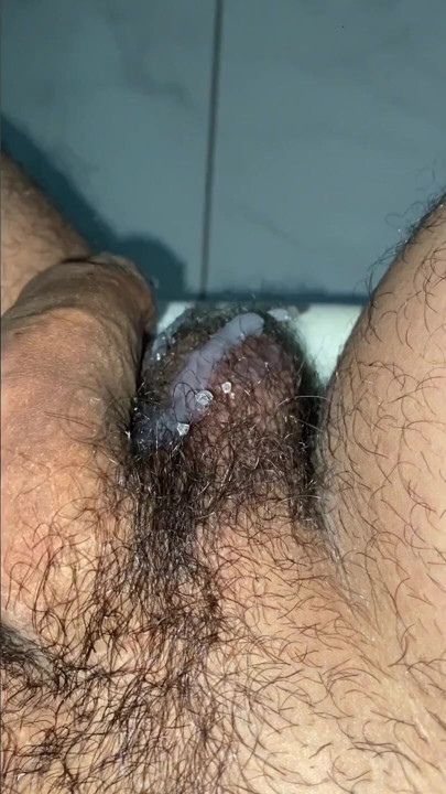 "Evden ayrılmadan önce büyük miktarda sperm boşalma"dan muhteşem bir an.