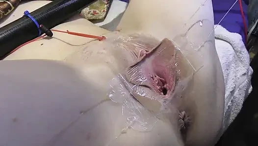 3 Licking Pussy Spread Far From Very Close