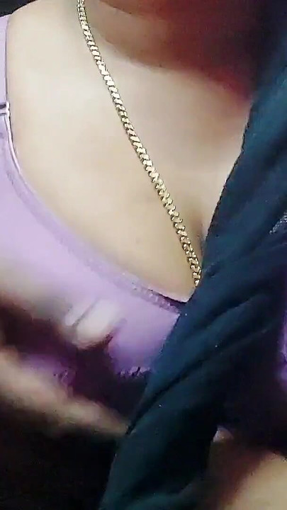 Zapanjujući trenutak iz "Delhi bhabhi mohini sex nights desi masti"