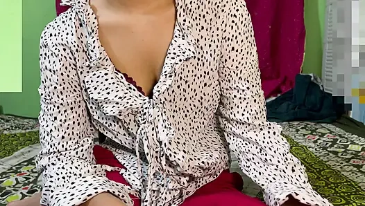 My sexy stepcousin looks very hot and to day i want to fucking with her