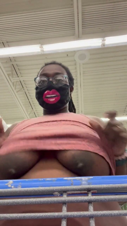 Nookiescookies flashing her nipples in Walmart | Clip 1