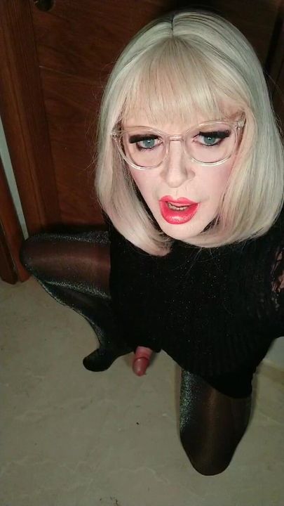 Tranny secretary tease