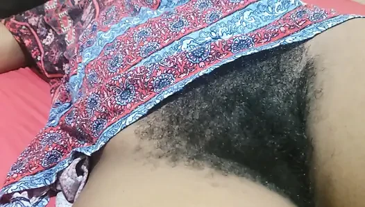 Memek hot alami berbulu masih butuh kontol hari ini