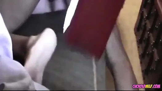 Aldatılan orta yaşlı seksi kadın - gavat orta yaşlı seksi kadın hepimiz gavat oyunu hakkındayız. Arkadaşlarım ve ben sert eş değiştirenleriz