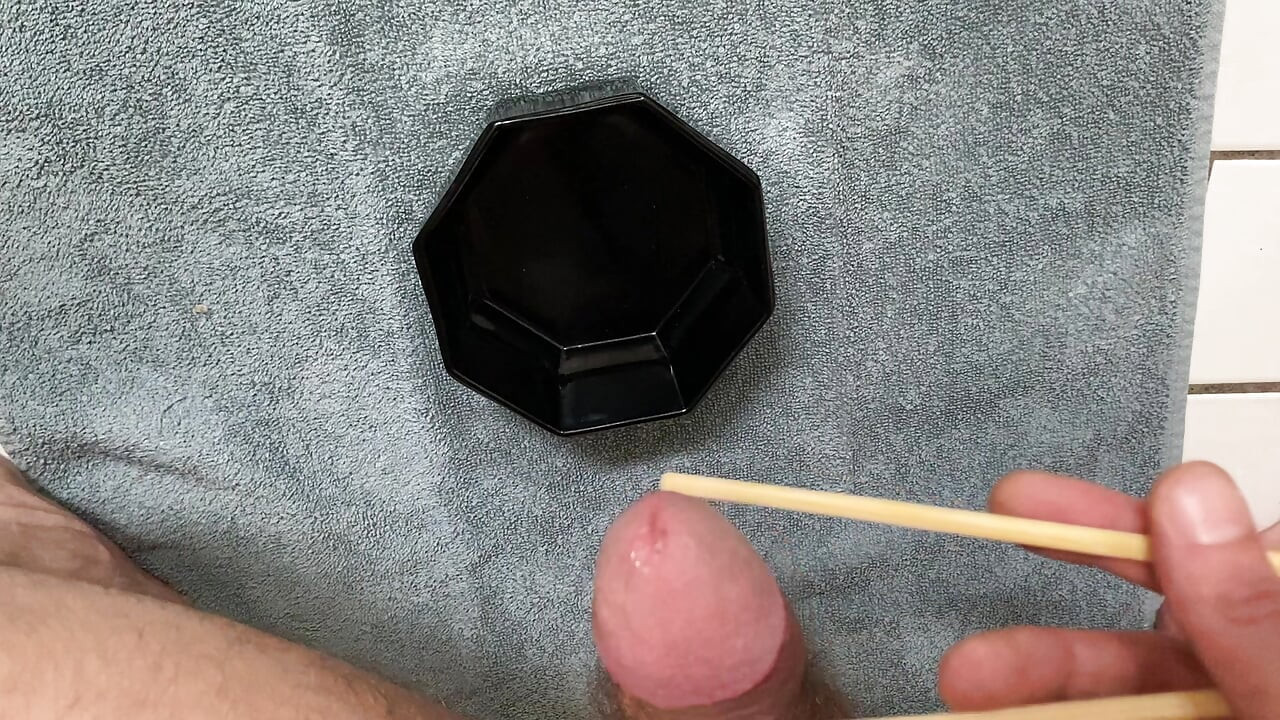 Sushi came without sauce...