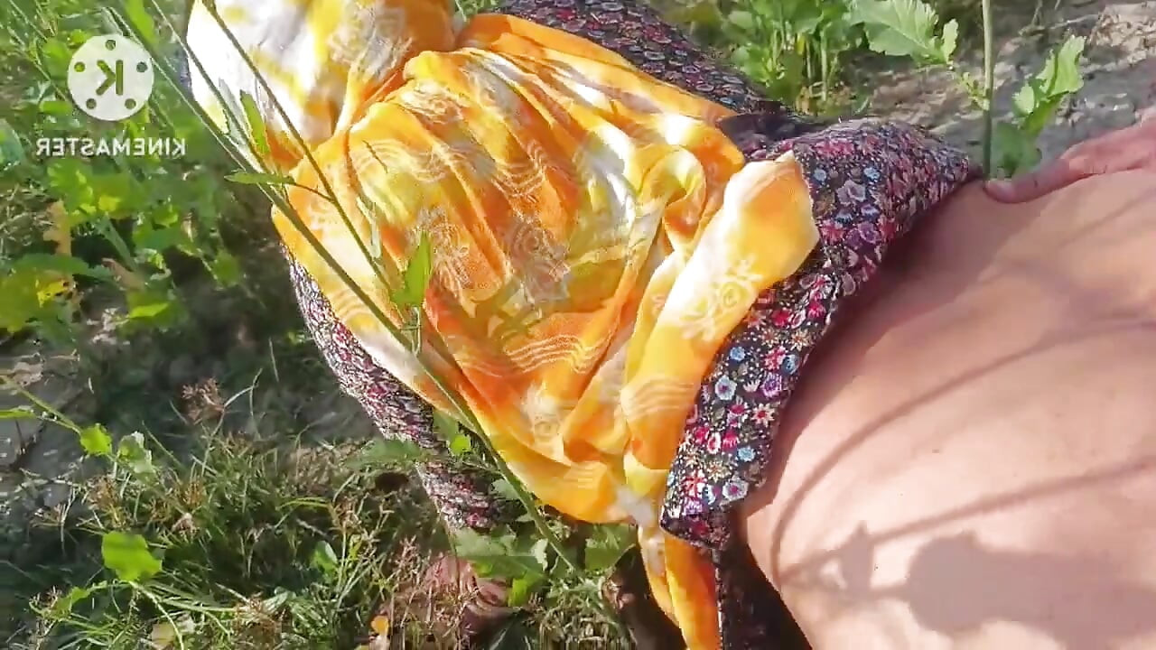 Desi Village Bhabhi Fucked by Devar in Outdoor