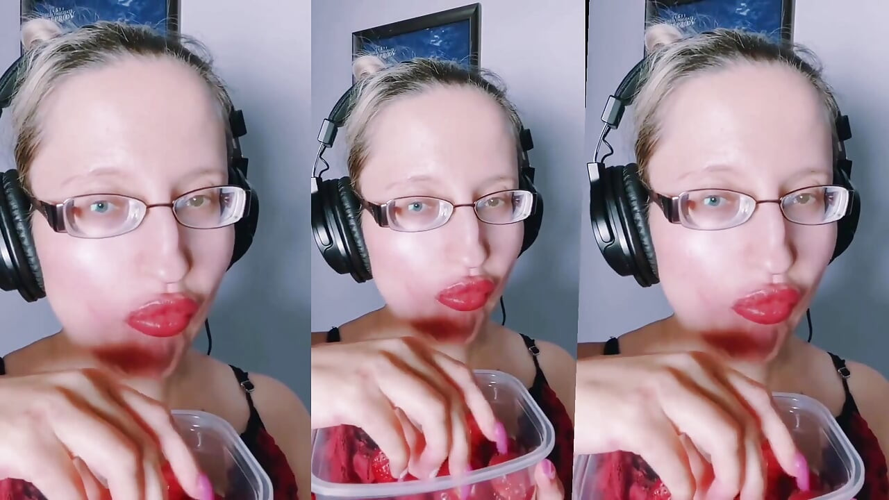 Asmr Strawberry Eating - Asmr, Eye Glasses, Gianess, Lipstick, Big Lips, Mough, Food, Face Fetish, Long Nails