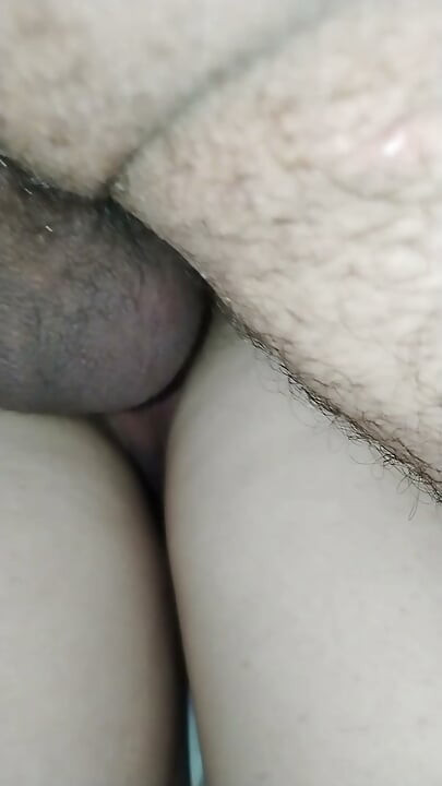 Humilhada pelo amigo do meu marido