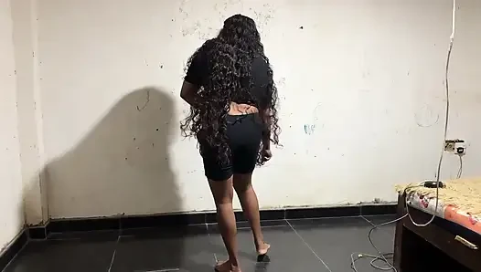 Büyük memeli orta yaşlı seksi kadın siyah yarağı seviyor