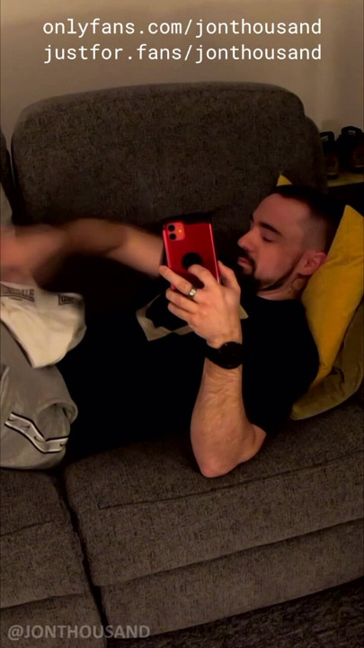 Sniffing my str8 roommate's musky boxers