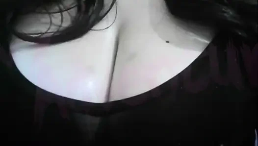 Otaku si istri culun lagi nonton bokong hentai sambil mainin toket besarnya #4