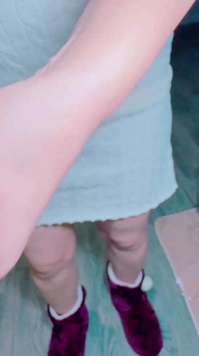 Peituda milf pediu ajuda conseguiu um pouco mais do que ela esperava | Clipe 1