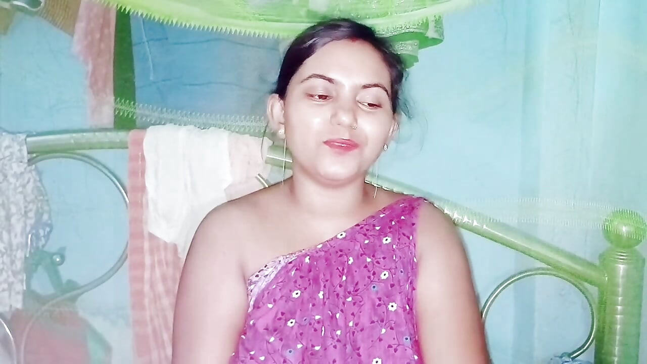 Vídeo de sexo com a enteada indiana desi a gozar com esguicho