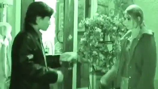 У Матильды срочное желание трахаться!