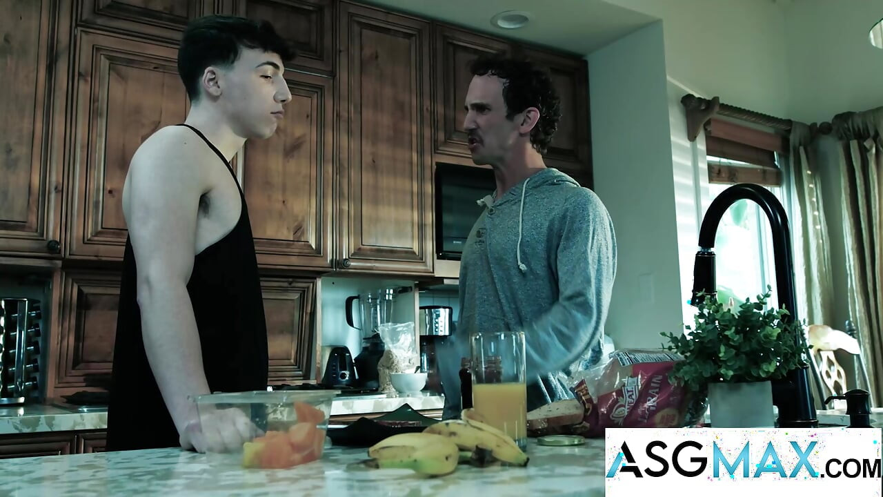 DISRUPTIVE FILMS - Twink Topper GREG MCKEON Pounds Out College Boys COMPILATION