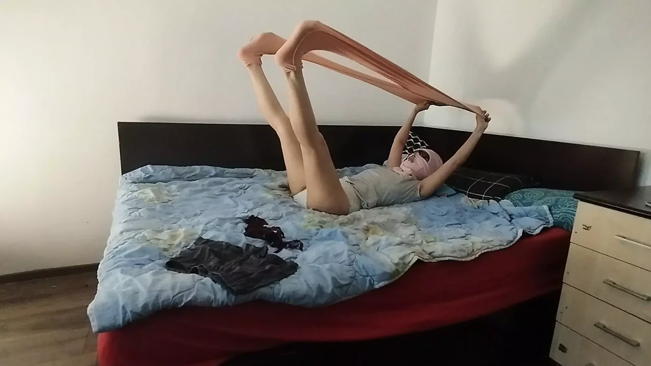 Foreplay in the bedroom with an amateur couple. Crazy sex in the bedroom with a hot amateur couple.