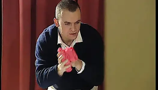 Büyük Memeli Sarışın Kız Çığlık Atana Kadar Yatak Odasında Sikişiyor