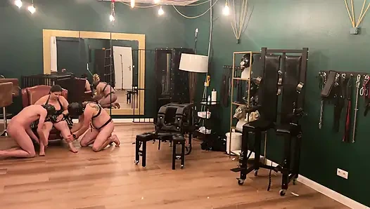 Fetisch-Lofts mit meinen 2 sklaven teil 4-4