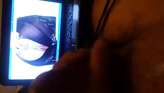 lola77777'ye saygı duruşu