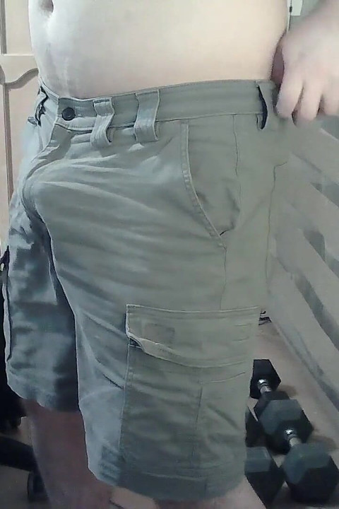 Hot Stud Goes Commando During Leg Day