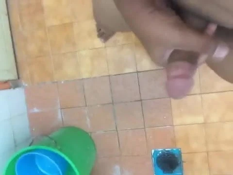 nak pancut dengan perempuan tapi perempuan takde