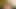 Vruća seksi plavuša kurva masturbira s velikom crvenom seks igračkom!