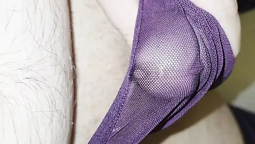 Şişman kadın kılıklı bekaret kemerinin ardından boşalıyor