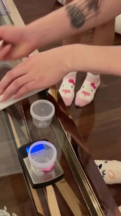 Indimenticabile momento da "Precum Challenge livello 1 con ragazze del college super calde per Spremere tanto quanto presborrata dal"
