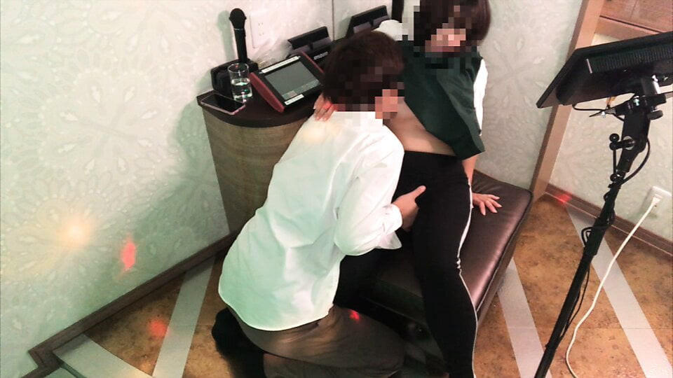 Internet sex with waitresses