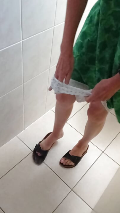 Rothaarige im büro 1