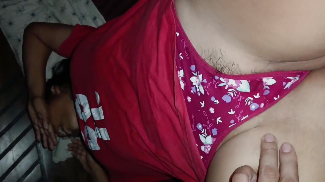Meu amigo rico em calcinha quente