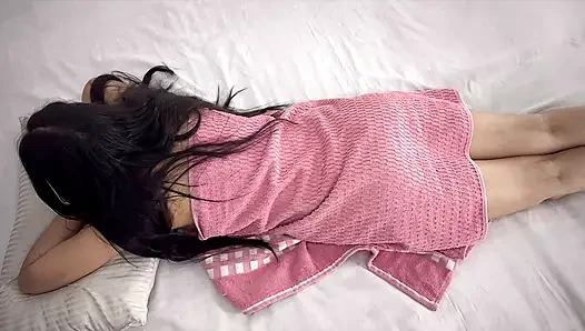 HOTEL WETER KE SATH KI CHUDAI NRI LADY NE MASSAGE AND HARDCORE FUCKING