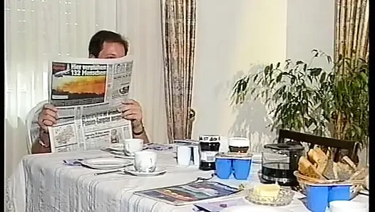 Alman Kapılarının Arkasında Özenle Siktir Edilir - Tam Film
