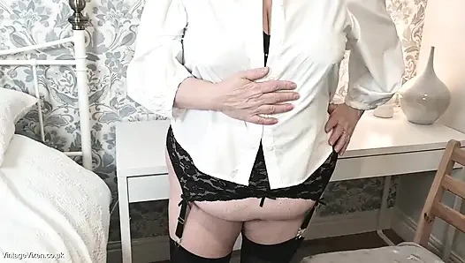 MASTURBIERE ÜBER MEINE STRÜMPFE