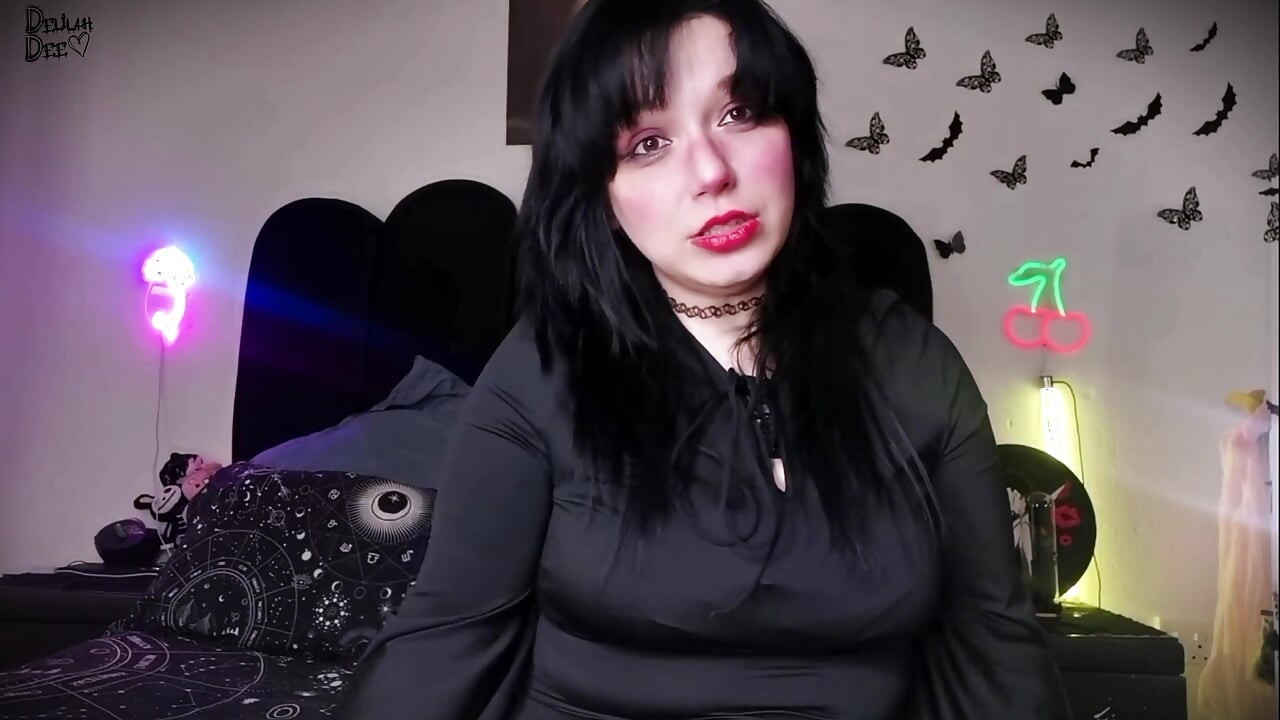 Witch Palm Reader patlana kadar pompalıyor ve üstüne çıkıyor!