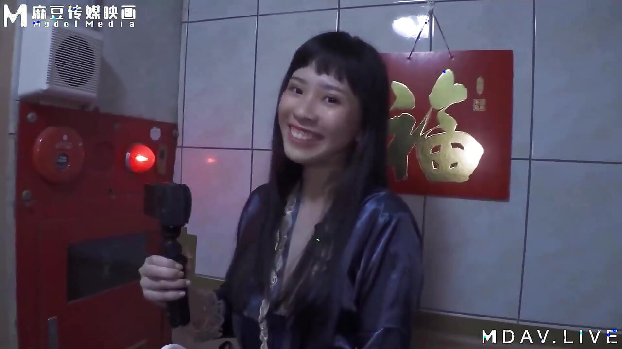 Mtvq1-ep15 Raid on the Actress's Houseissue 15stuff in a Small Toy Delivery to Tempt the Courier Stepbrother